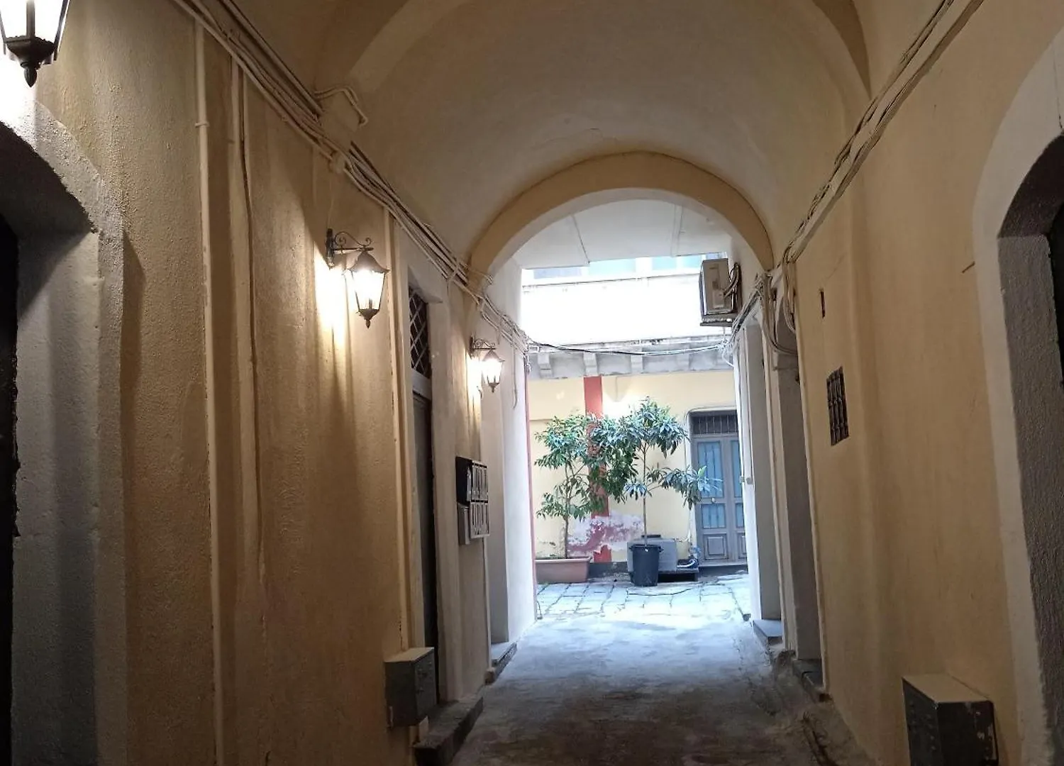 Pozzo Canale House Aeroporto di Catania Fontana Rossa Italia